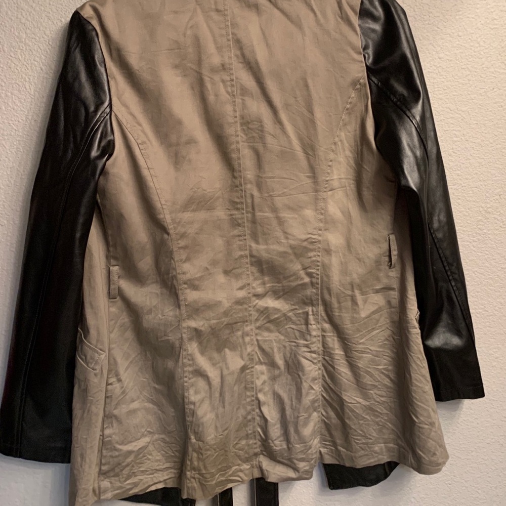 Jacket - Picture 7 of 8